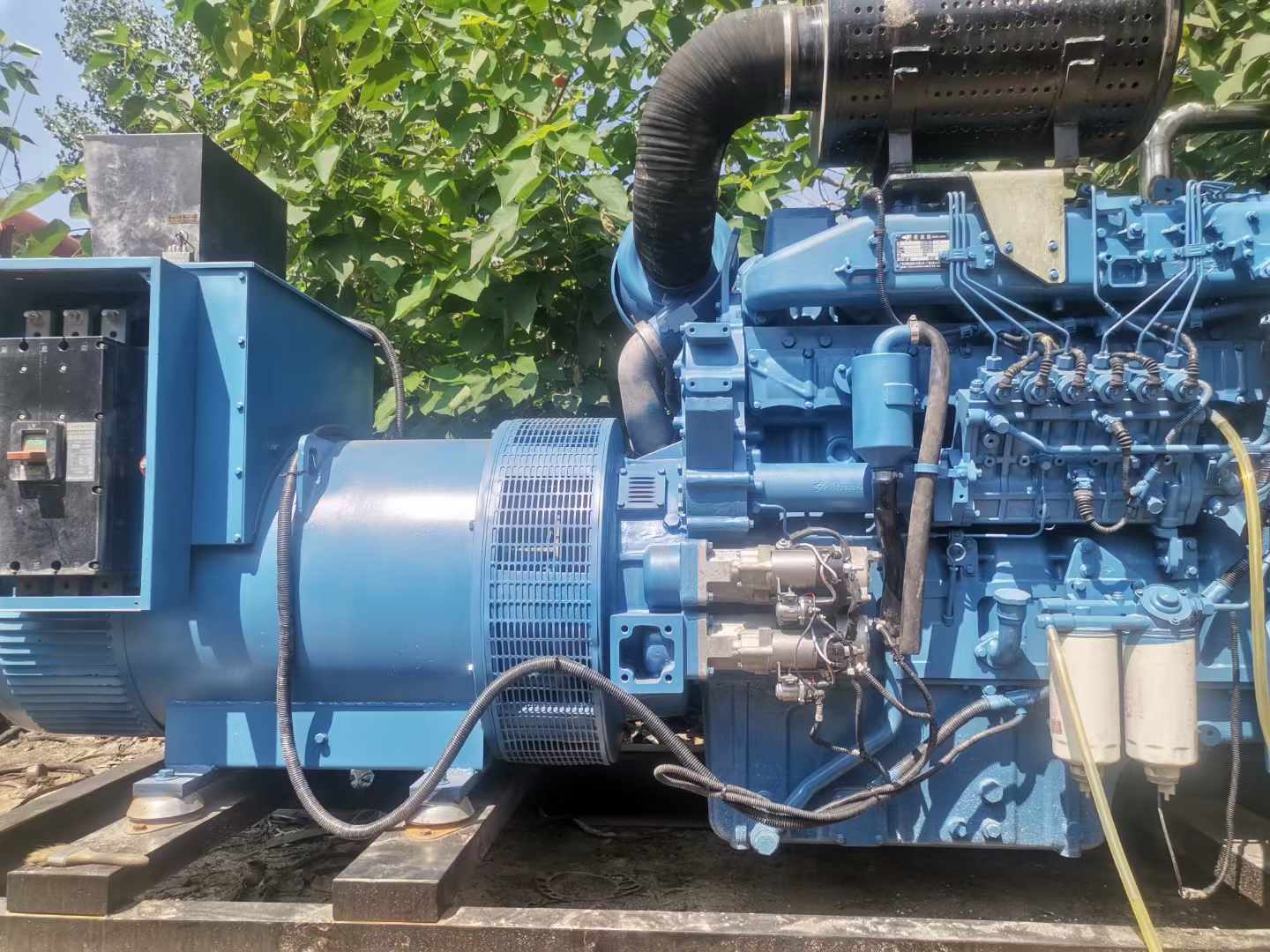 罗山详细说明降低 800kW 柴油发电机输出电流波动的方法